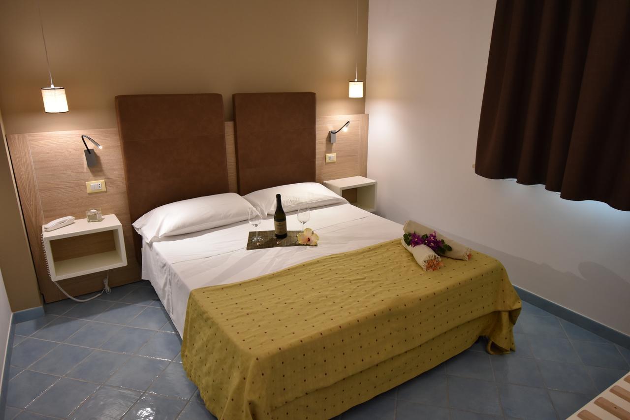 Baia Del Godano Resort & Spa Capo Vaticano Dış mekan fotoğraf